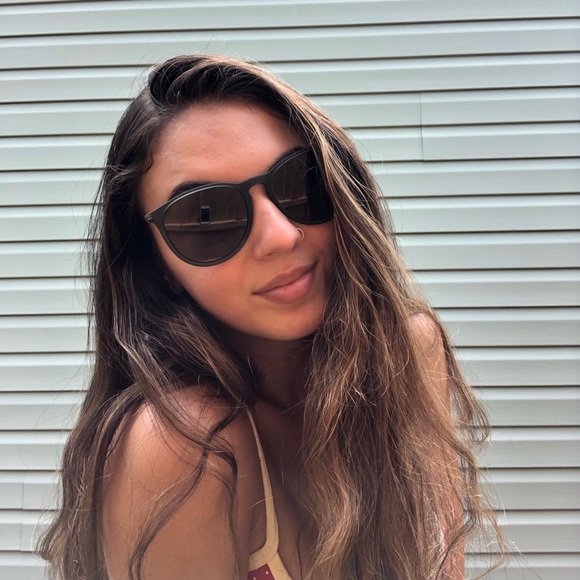 Meet your Posher, Kiara - Picture 1 of 1